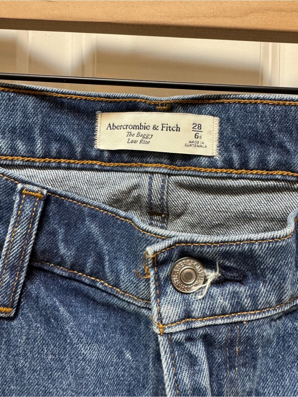 Abercrombie low rise baggy cuffed jeans - Picture 3 of 7